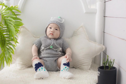 谷城宝宝睡着了打嗝